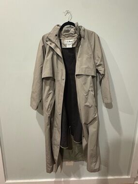 L.L.Bean Women's Hooded Jacket in Taupe